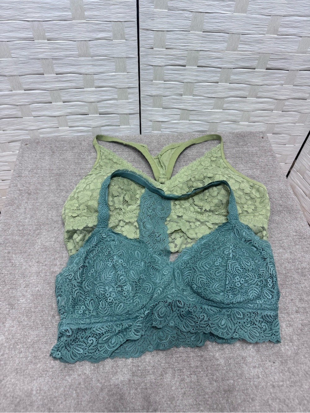 Green Bralette Lace Bundle Size XL
(Aerie & Auden)